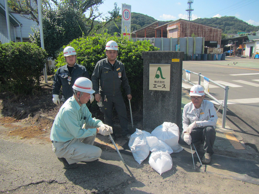 10月1日　清掃活動を行いました。