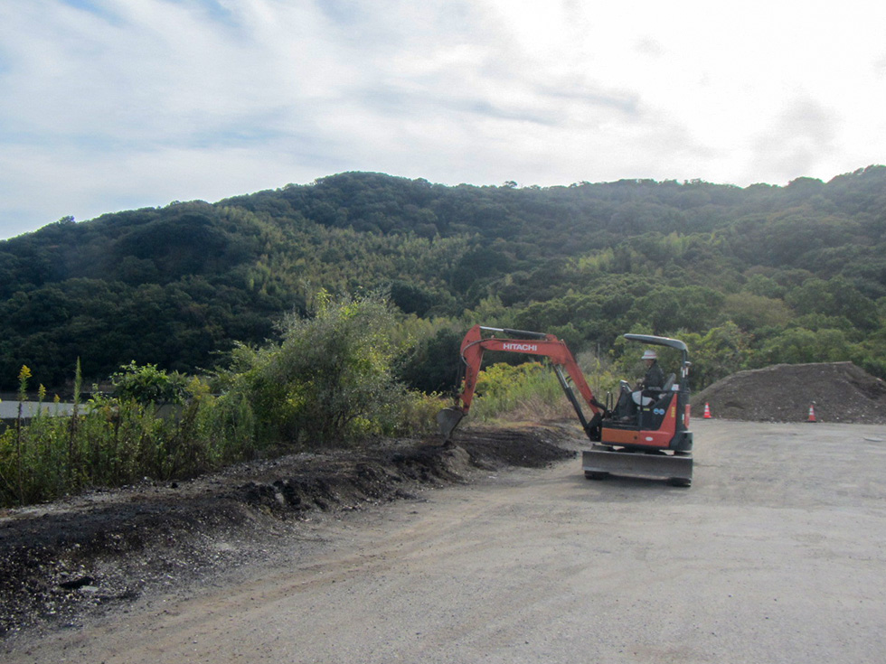 11月4日に清掃活動を行いました。