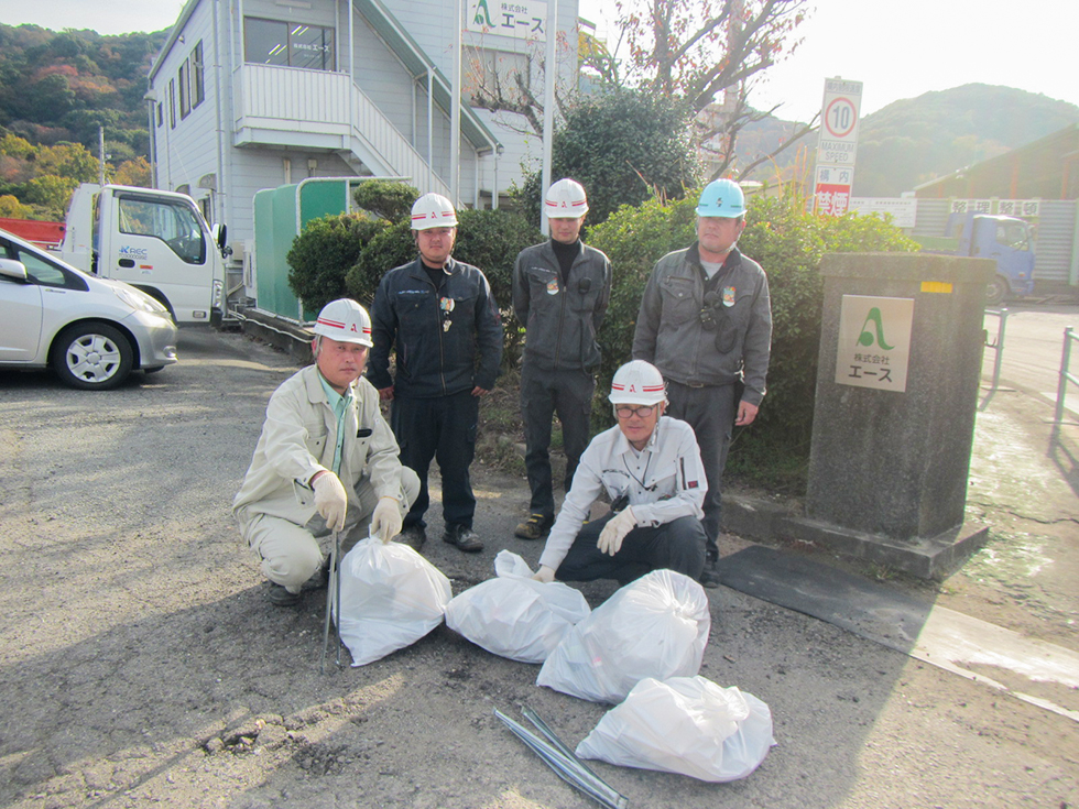 12月1日に清掃活動を行いました。