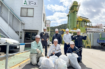 10月2日「徳島県OURリバーアドプト事業」の清掃活動を行いました。